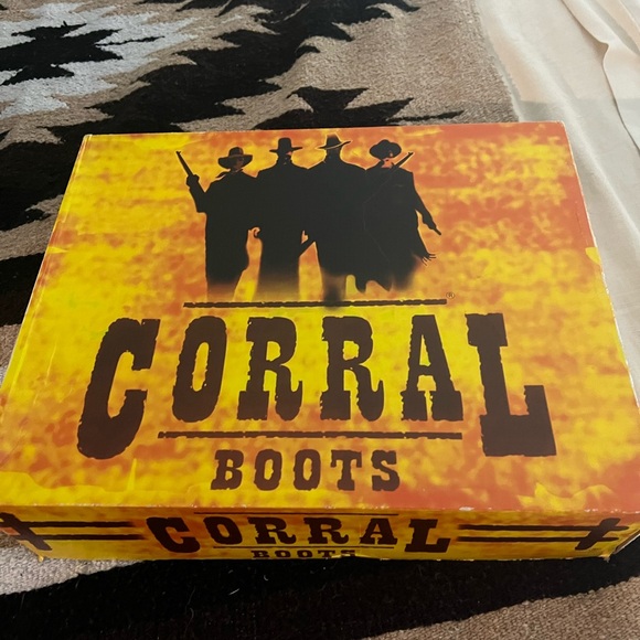 Women’s corral boots - Picture 5 of 5